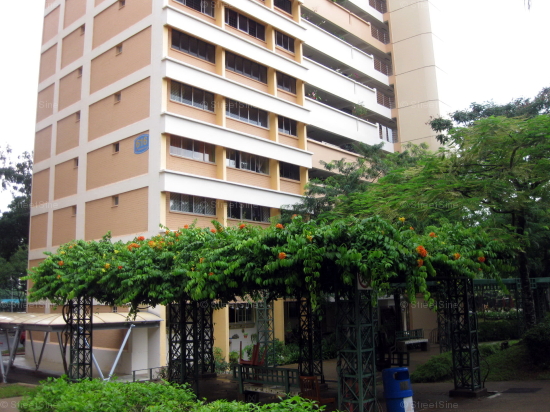 Hougang Avenue 8 thumbnail photo